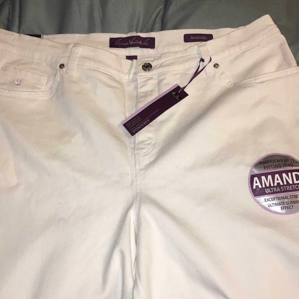 Classic White Jeans!!!!